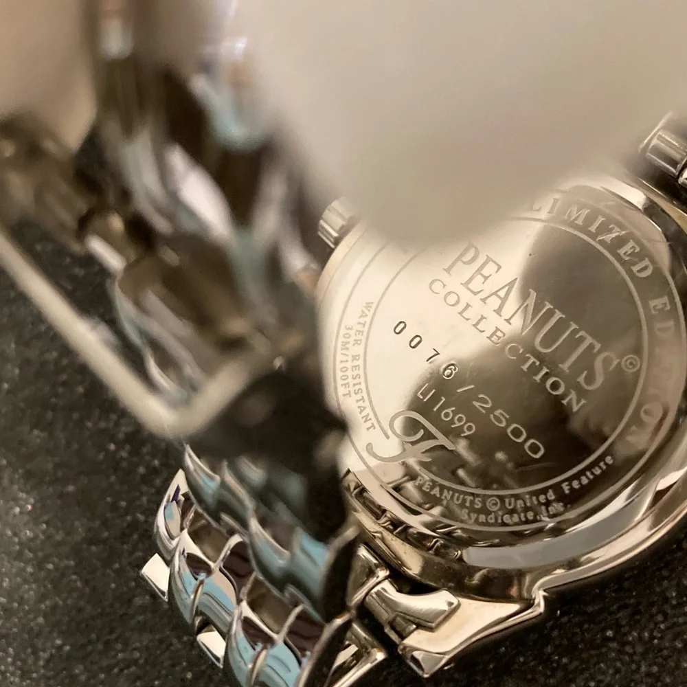 Fossil Snoopy Limited Edition Watch - Picture 14 of 15